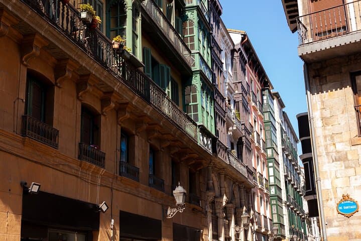 Wine Private Walks in Bilbao: Sip Through Centuries