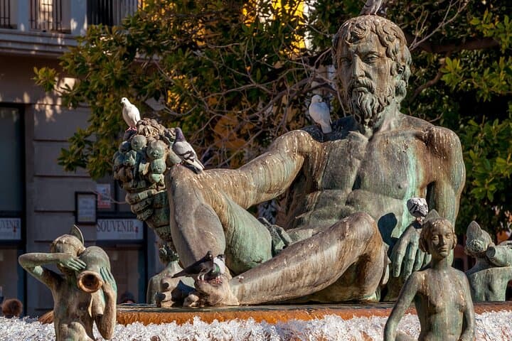 The Essentials of Valencia in a Guided Tour