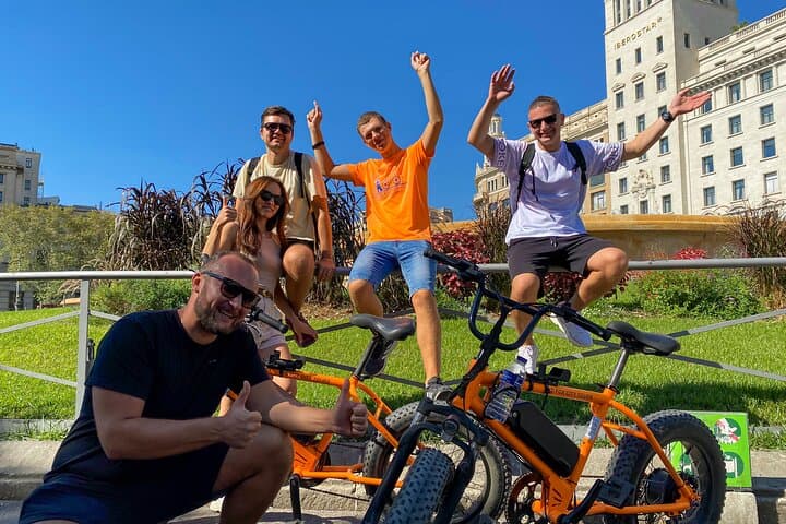 Barcelona: German guided tour by bike or e-bike