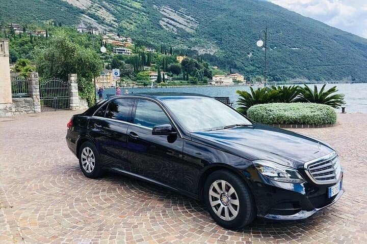 Valencia Airport (VLC) to Valencia - Round-Trip Private Transfer