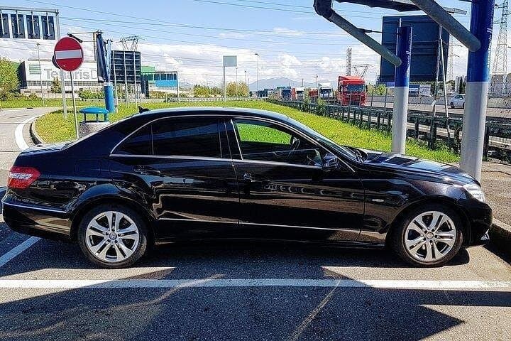 Valencia Airport (VLC) to Valencia - Round-Trip Private Transfer