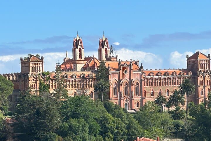 Tour from Oviedo to Santillana del Mar Llanes and comillas