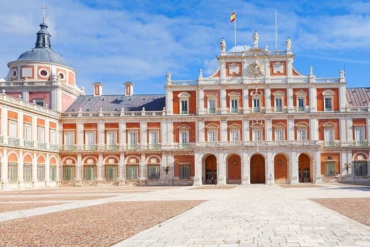 Day Tour to Chinchón, Aranjuez and Toledo from Madrid