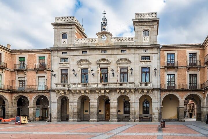 Avila and Segovia Guided Tour from Madrid