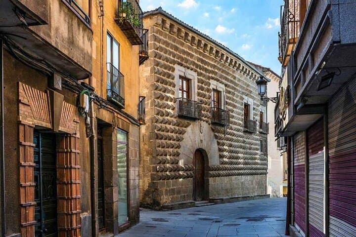 Avila and Segovia Guided Tour from Madrid