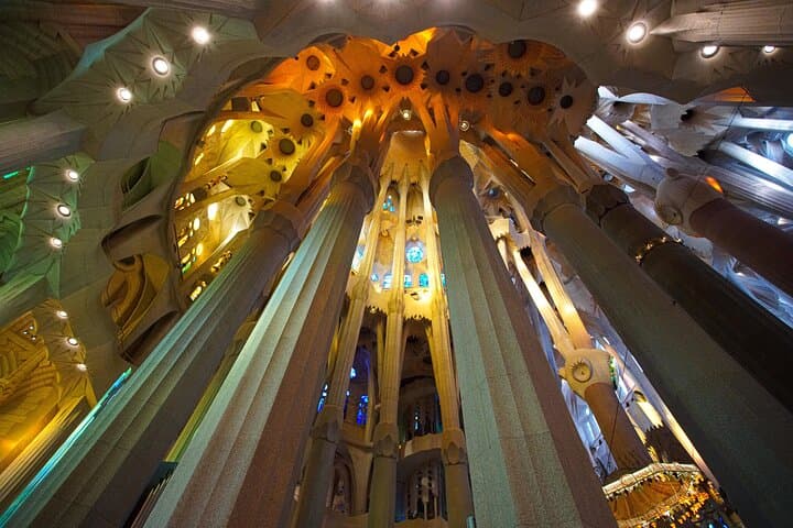 Sailing Experience and Sagrada Familia Tour