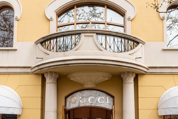 Private Shopping Tour from Madrid Hotels to Las Rozas Village