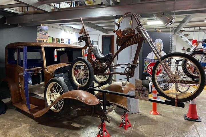 Art on Wheels Gallery