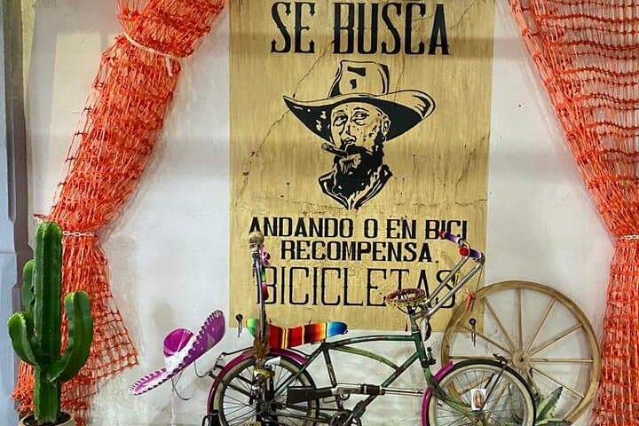 Art on Wheels Gallery