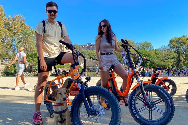 Barcelona: German guided tour by bike or e-bike