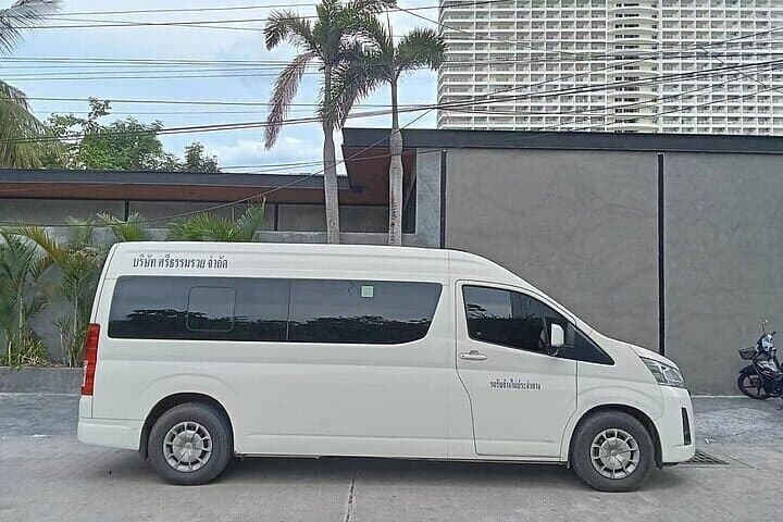 Barcelona Airport (BCN) Private Transfer to/from Barcelona City