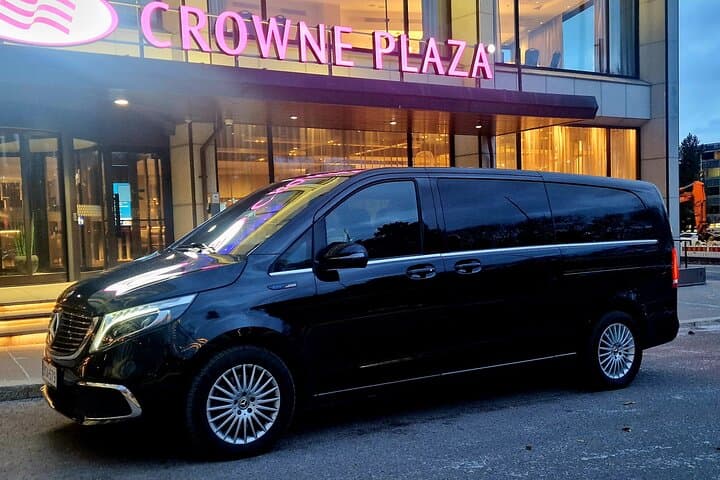 Tenerife Arrival or Departure Transfer LUX Car (private service)