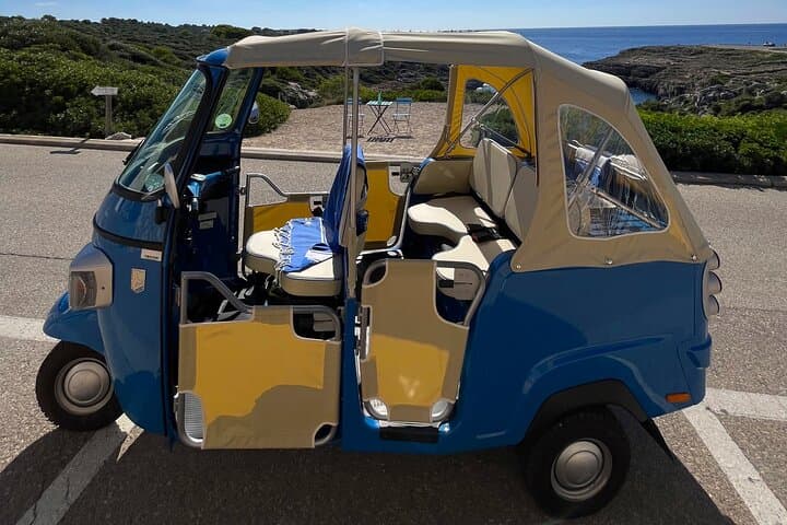 Private and Secret Tour in Ape Collector Vintage in Menorca