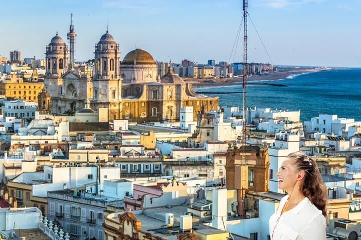 Cadiz: City Walk with Audio Guide in 7 Languages on your Phone