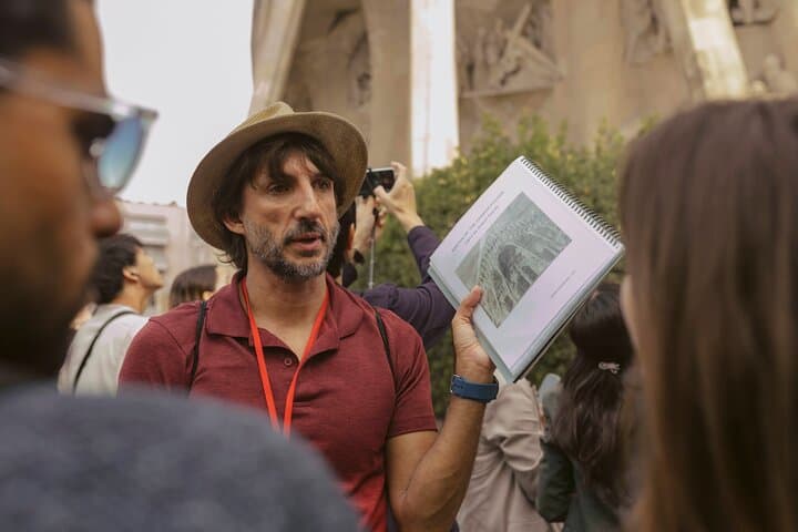Learning about the Nativity Facade with Jordi