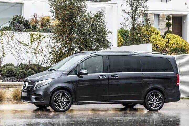 Private Transfer from Granada Airport to Granada by Luxury van