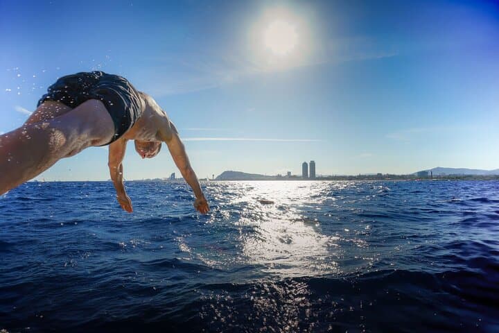 Yoga and Sailing Experience in Barcelona