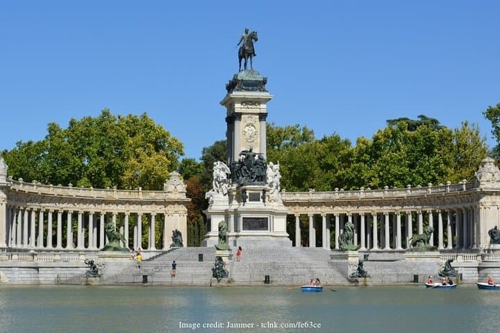 Welcome to Madrid: Private Half-Day Introductory Walking Tour