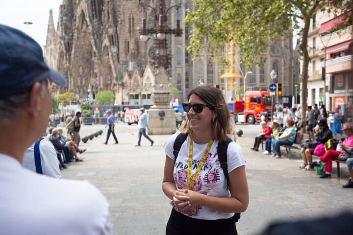 Sagrada Familia Guided Tour with Skip the Line Ticket