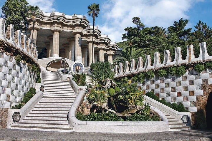 Full Day Private Sightseeing Tour and visit La Roca Village