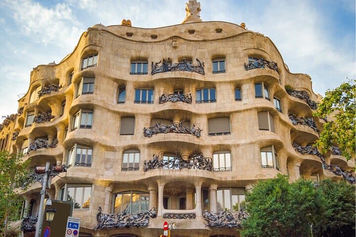 Barcelona: Casa Mila (La Pedrera) Entry Ticket with Audio Guide