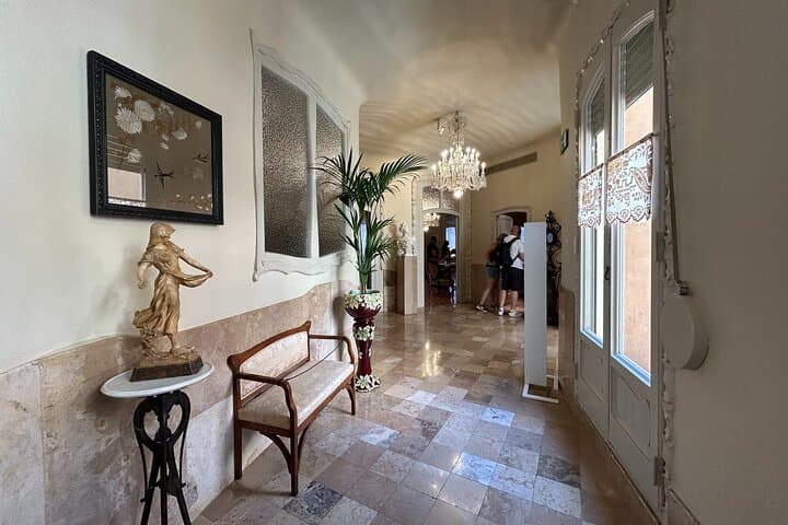 Barcelona: Casa Mila (La Pedrera) Entry Ticket with Audio Guide