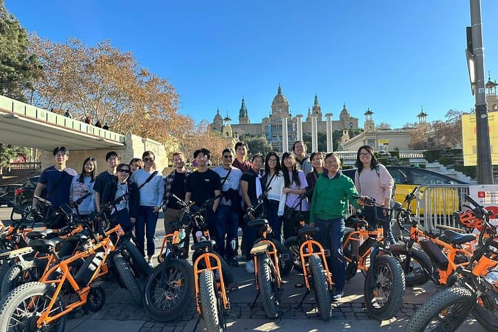 Barcelona bike tour with French guide 20-ТOP, bike/eBike