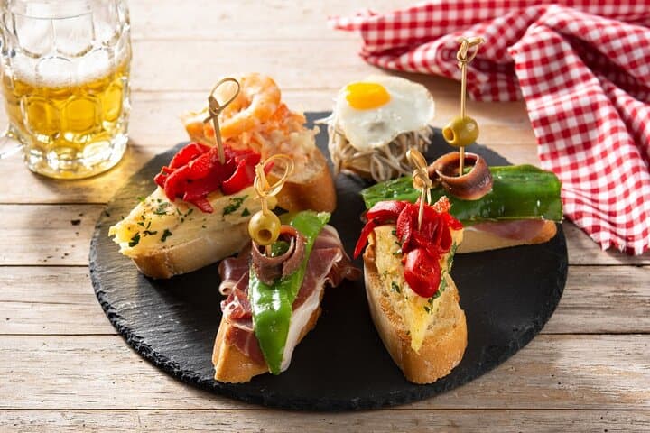 Bilbao Private Walking Tour: History, Guggenheim, Pintxos Tasting
