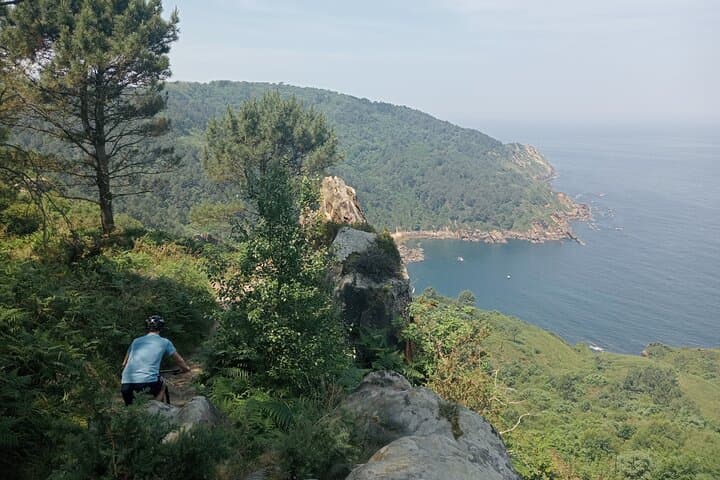 Mountain Bike Small Group Tour in San Sebastian