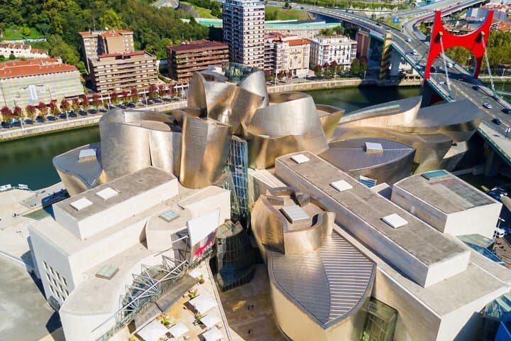 Bilbao and Guggenheim Museum Private Walking Tour with guide