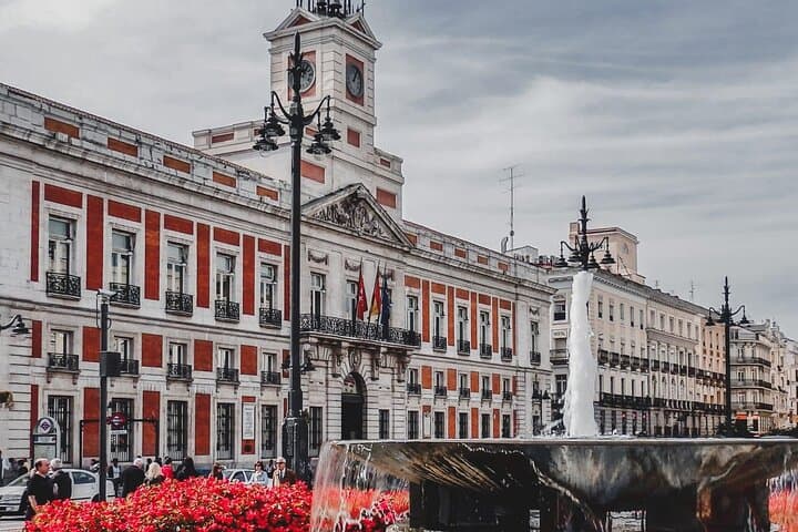 Two Hours Quick Madrid Private Tour with Hotel Pick up
