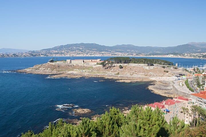 Private Tour to Biarritz and Baiona from Bilbao