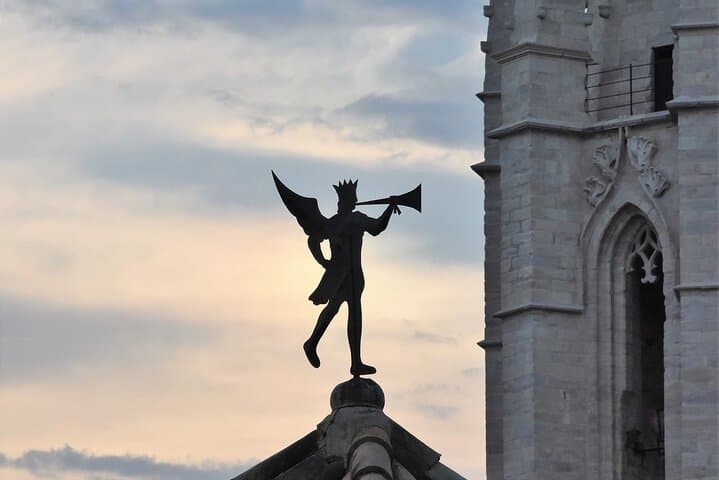 Explore Girona: Cathedral, Eiffel Bridge, City Walls & Film Sites