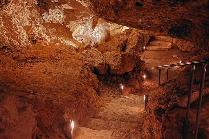 The Don Juan Caves and Júcar River Cruise from Valencia