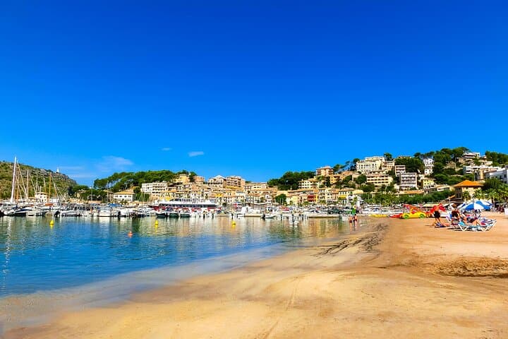 Palma de Mallorca: City Walk Audio Guide in 7 Languages on Phone
