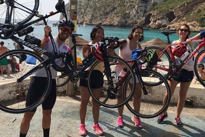 Guided one-day tour with eBike and Kayak in Granadella Moraig