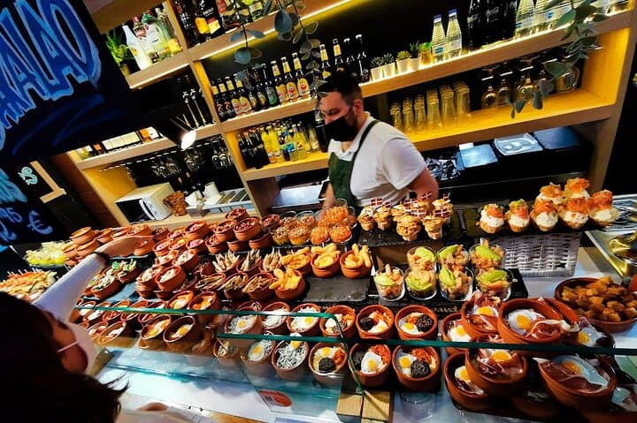 Bilbao Highlights Walking Tour with a Local Guide