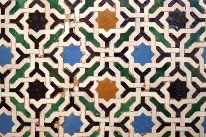Granada Alhambra Group Tour includes Nazaries Palaces