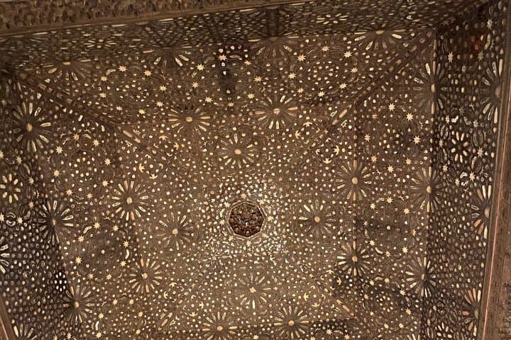 Granada Alhambra Group Tour includes Nazaries Palaces