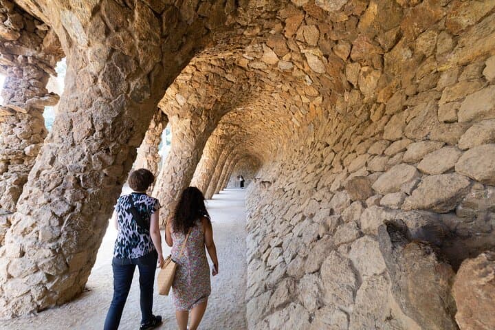Barcelona: Skip-the-Line Gaudi's Park Guell Guided Tour