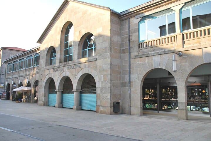 Pontevedra Self-Guided City Walking Tour & Scavenger Hunt