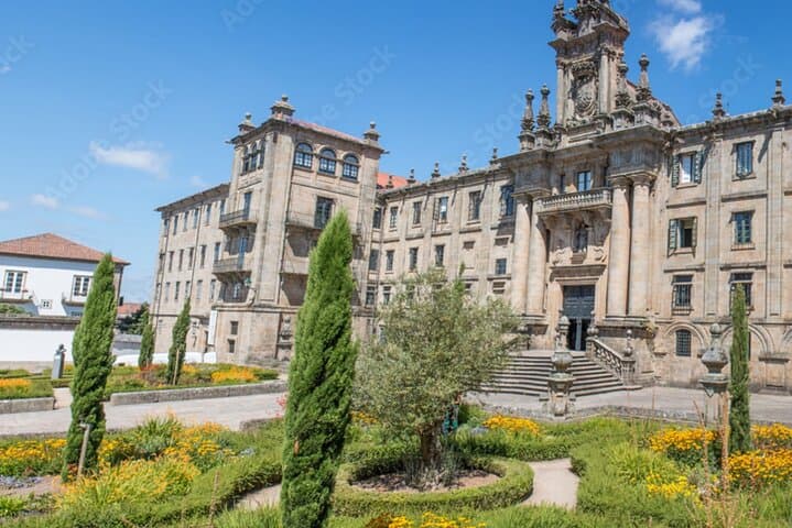 Santiago Self-Guided City Walking Tour & Scavenger Hunt