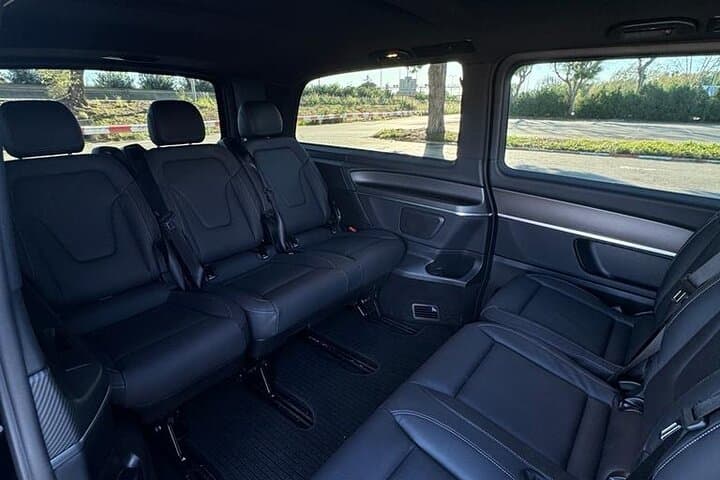 Private Transfer from Barcelona Airport to Cambrils