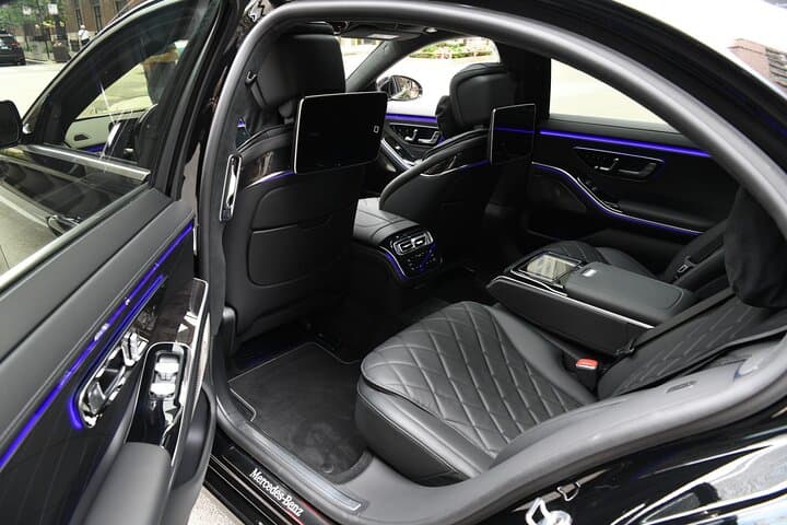 Departure Transfer Barcelona to El Prat Airport BCN by Luxury Car