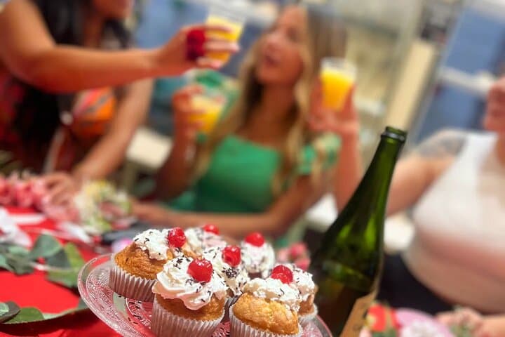 Make a traditional "tocado" sevillano