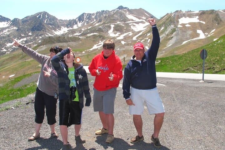 Andorra, France and Spain Day Tour with 2 Guides and Hotel Pickup