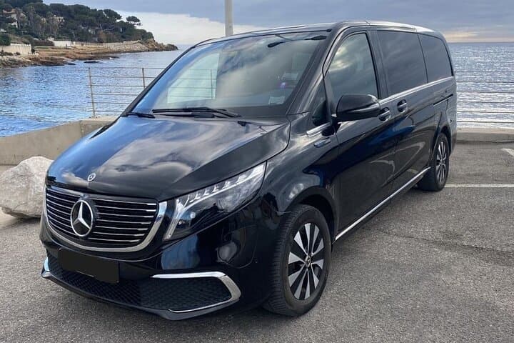 Private Transfer: Cruise Port to Barcelona by Luxury Van