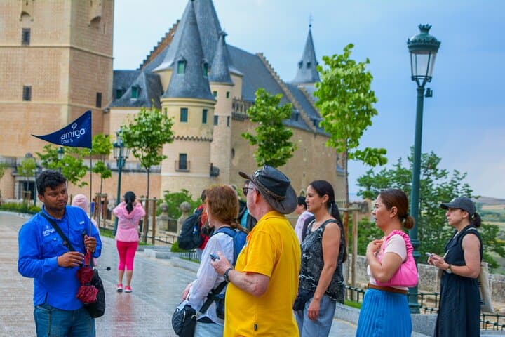 From Madrid: Toledo & Segovia Day Tour with Lunch & Tickets
