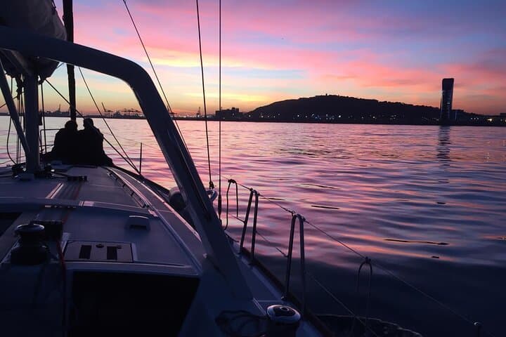 Barcelona: Sailing Tour with Tapas, Drinks, Swim & Sunset Option