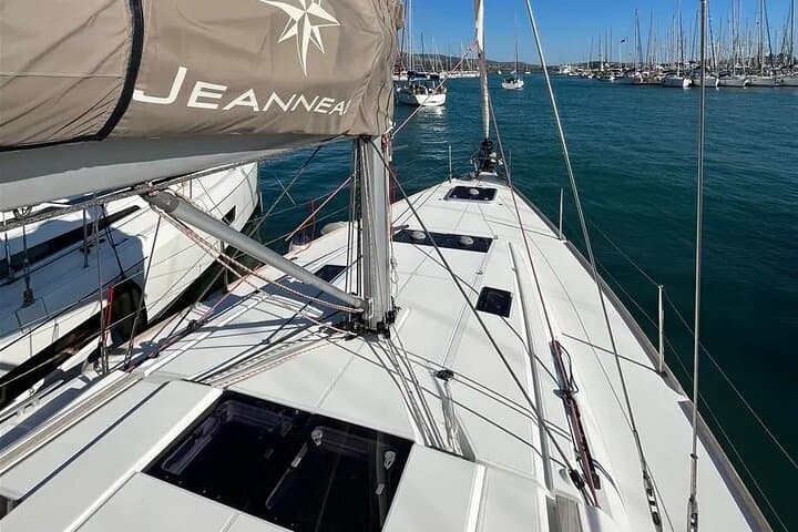 Full Day Cruise on Sailing Boat in Mallorca